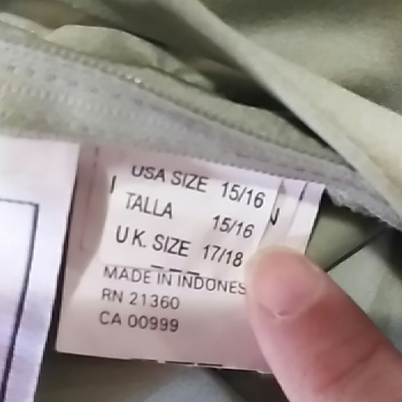 Sage green gown, satin, with wrap. 15/16. - Picture 6 of 8